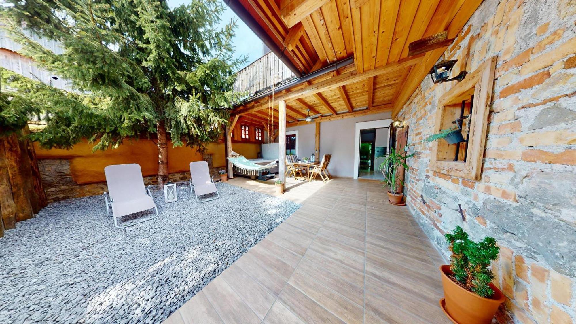 Resort Hisa Ida - Apartments With Hot Tub And Sauna Ivancna Gorica Extérieur photo