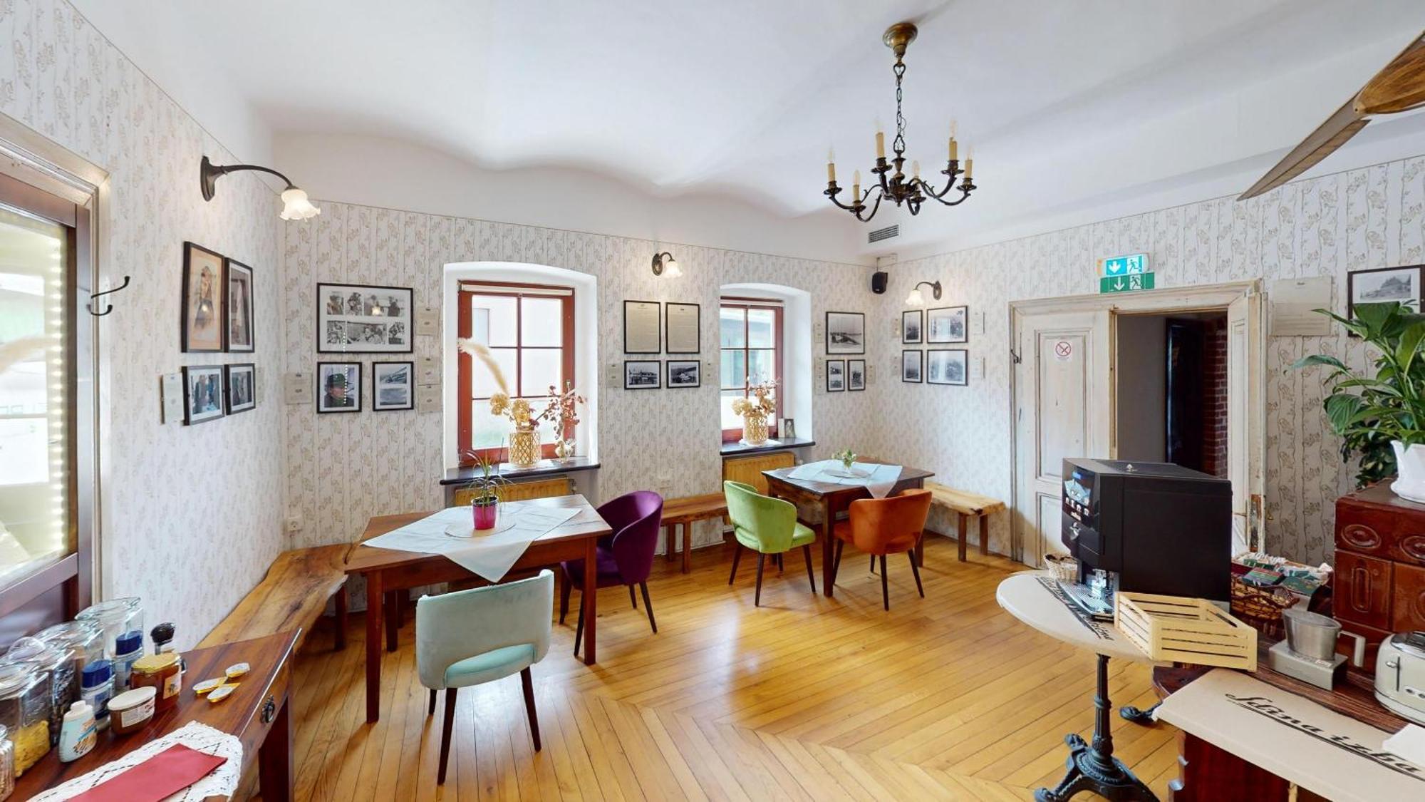 Resort Hisa Ida - Apartments With Hot Tub And Sauna Ivancna Gorica Extérieur photo